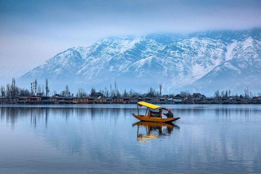 Kashmir Honeymoon Tour Packages