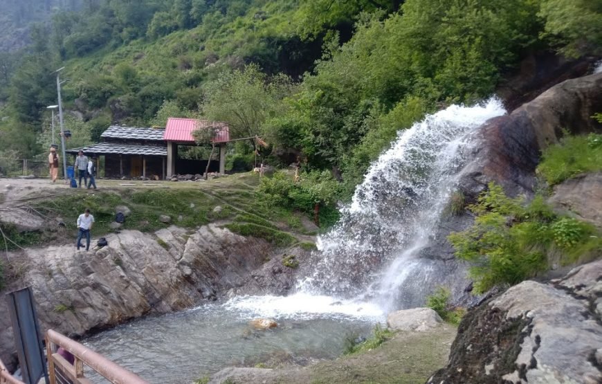 Tosh with Kheerganga Trek